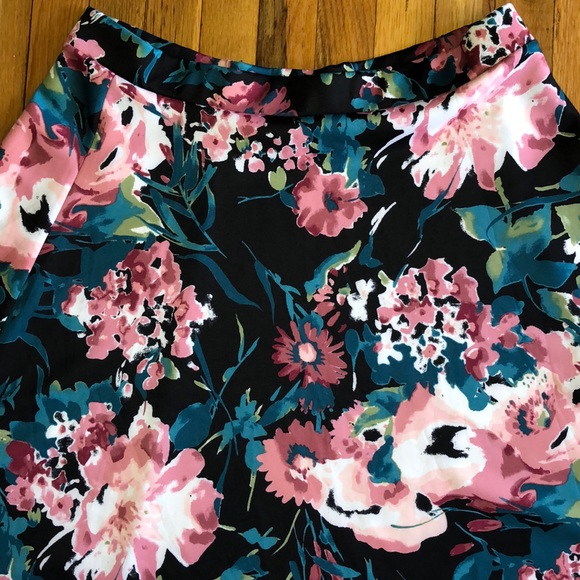 🌺EAST ADELINE🌺DIA&CO FLORAL A-LINE SKIRT🌺 - Picture 5 of 6
